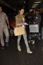 Priyanka Chopra snapped at airport in Mumbai on 24th July 2013 (7).JPG